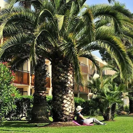 Appart hôtel Résidence Pierre&vacances Les Jardins Ombragés 3*